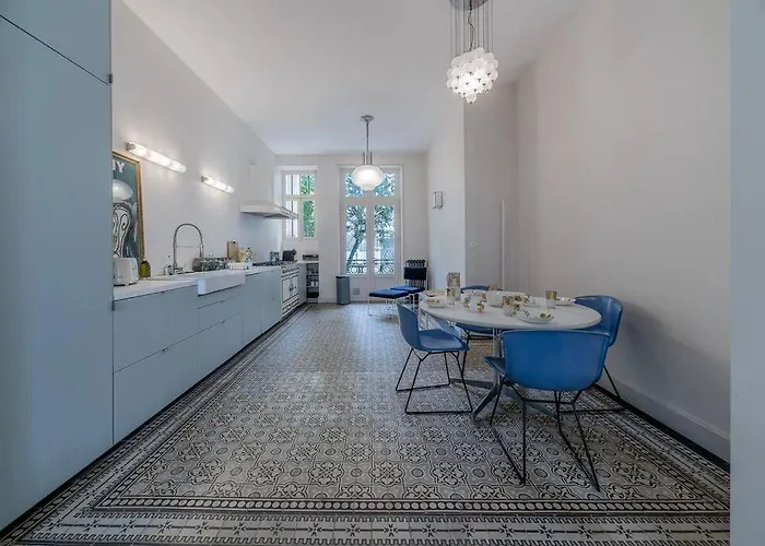 La Maison Rouge - Maison Familiale & Proche Centre *