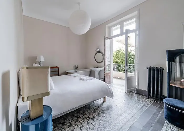 La Maison Rouge - Maison Familiale & Proche Centre Willa *